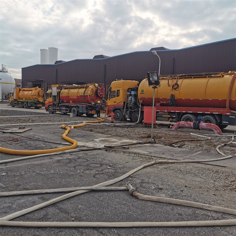 牟定污水池清理